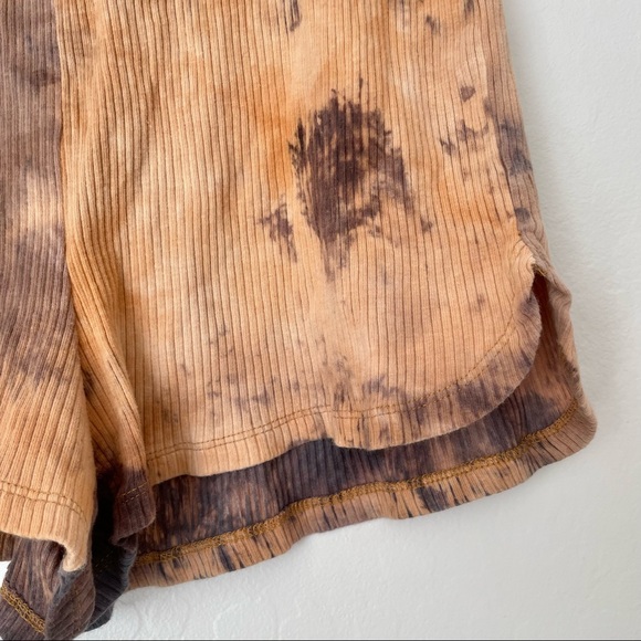 Shein Knot Waist Bleached Tie Dye Shorts Size Medium 6 - Picture 3 of 8